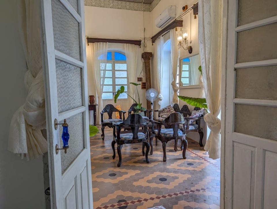 Seating area