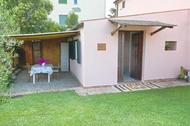 Property building, Patio, Garden, Garden view