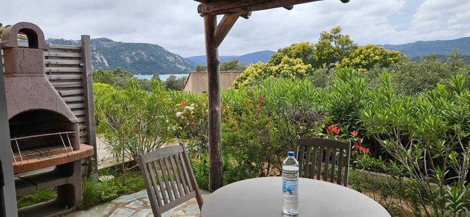 View (from property/room), Balcony/Terrace, Dining area