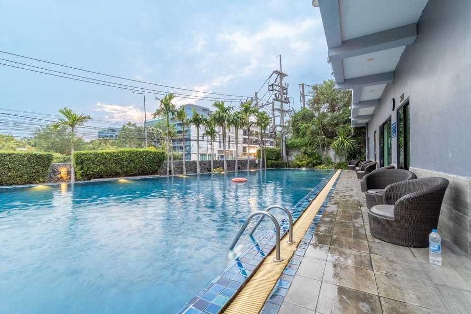 Dusit Grand Condo View Apartment in Pattaya City