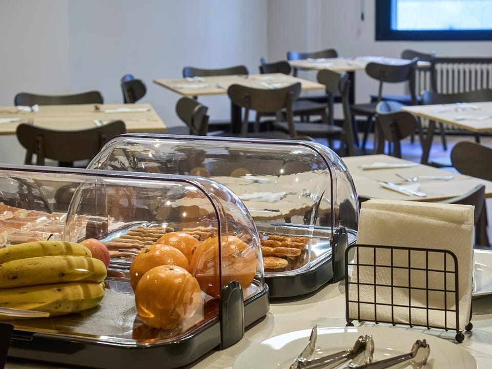 Breakfast, Buffet breakfast