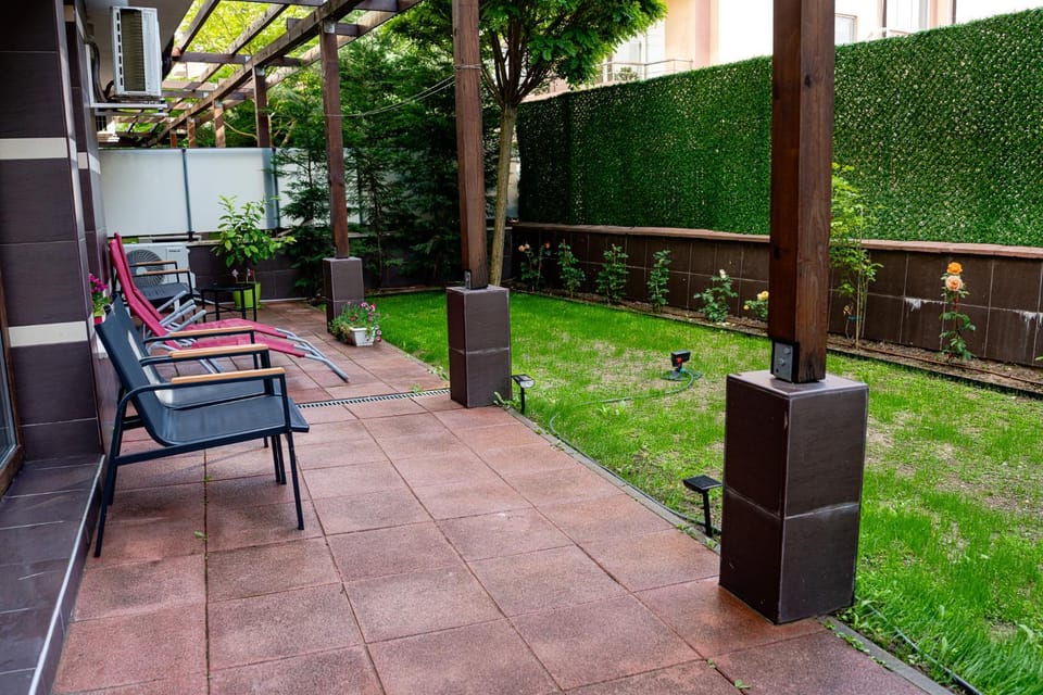 Patio, Inner courtyard view