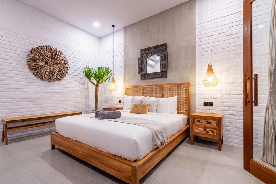 Bed, Photo of the whole room, Seating area, Bedroom, Family, wardrobe