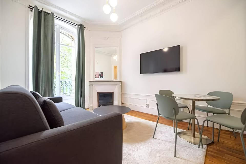 TBS 316 - Apartment close to Eiffel Tower Apartment in Paris
