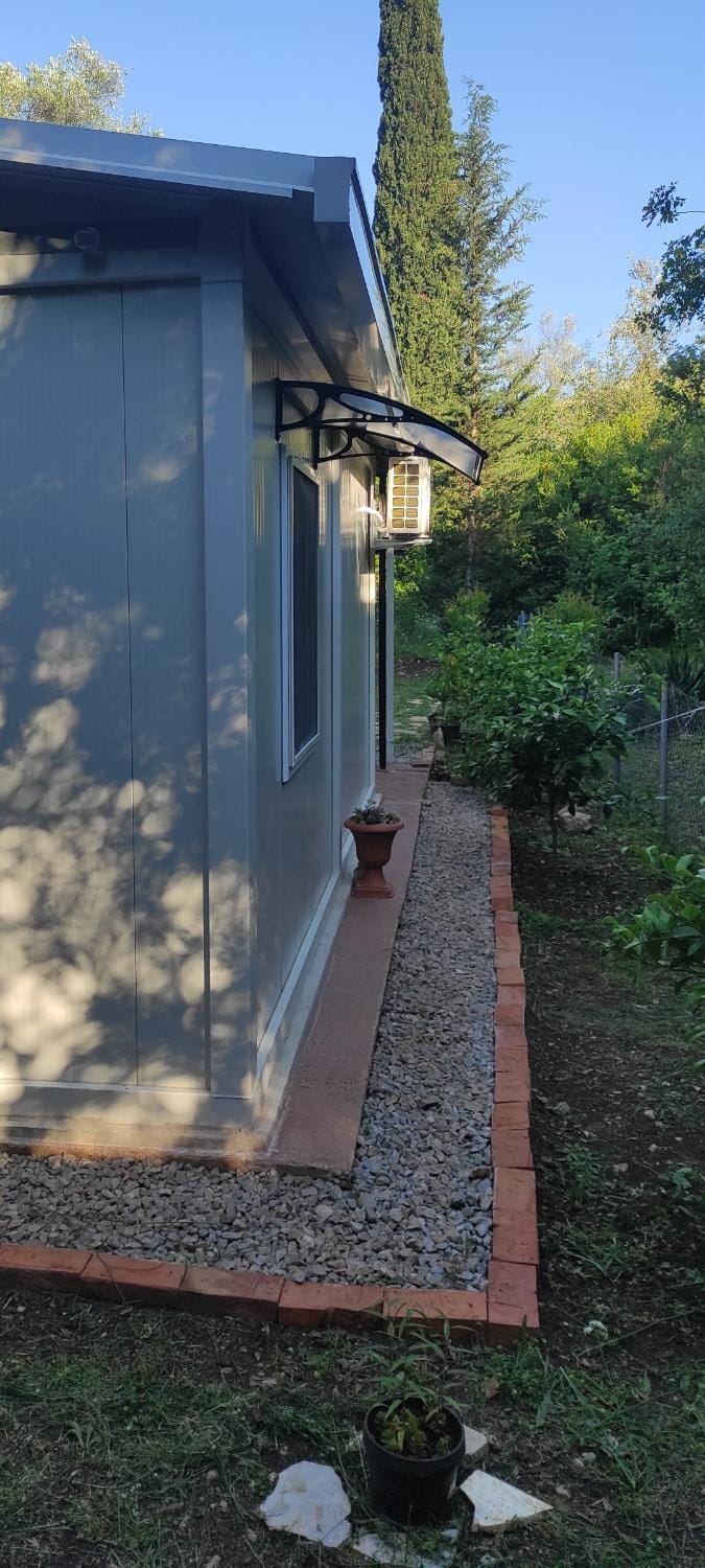 Apartman sa sopstvenim dvoristem , pored mora Apartment in Kotor Municipality