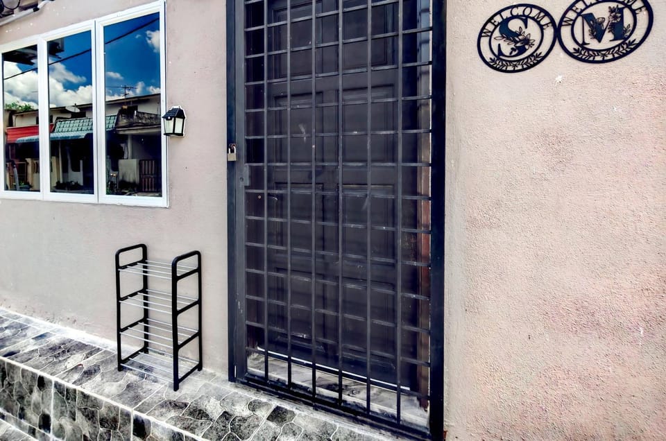 Patio, Day, Parking