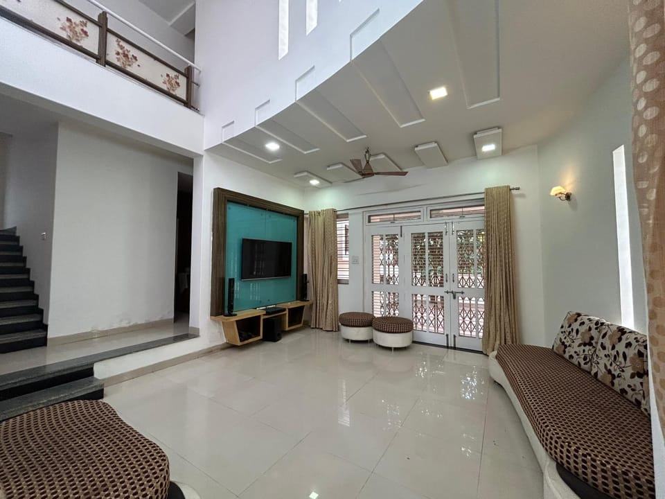 Manjul bungalow Villa in Maharashtra