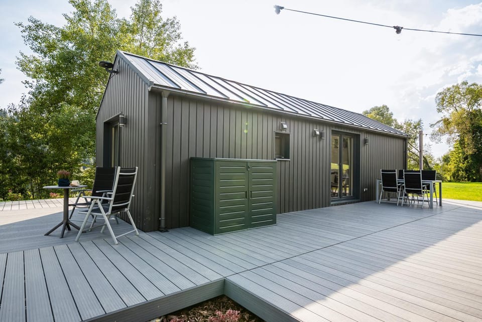 Property building, Patio, Day