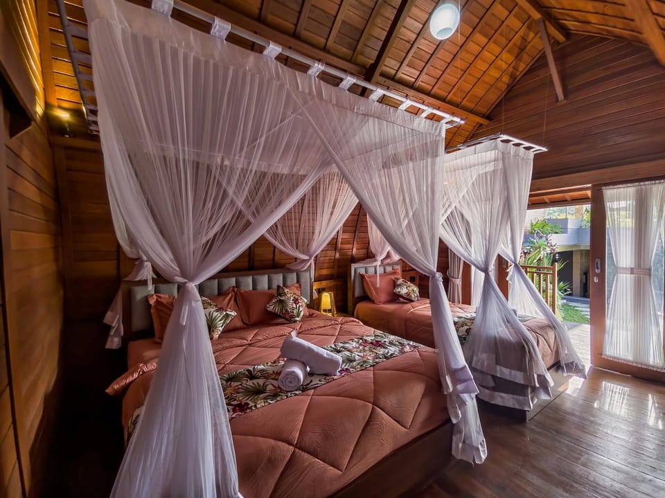 Bed, Food and drinks, Photo of the whole room, Seating area, Bedroom, Food, Drinks