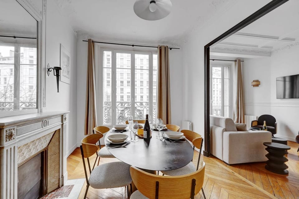 TBS 318 - Superb apartment with Eiffel Tower view Apartment in Paris