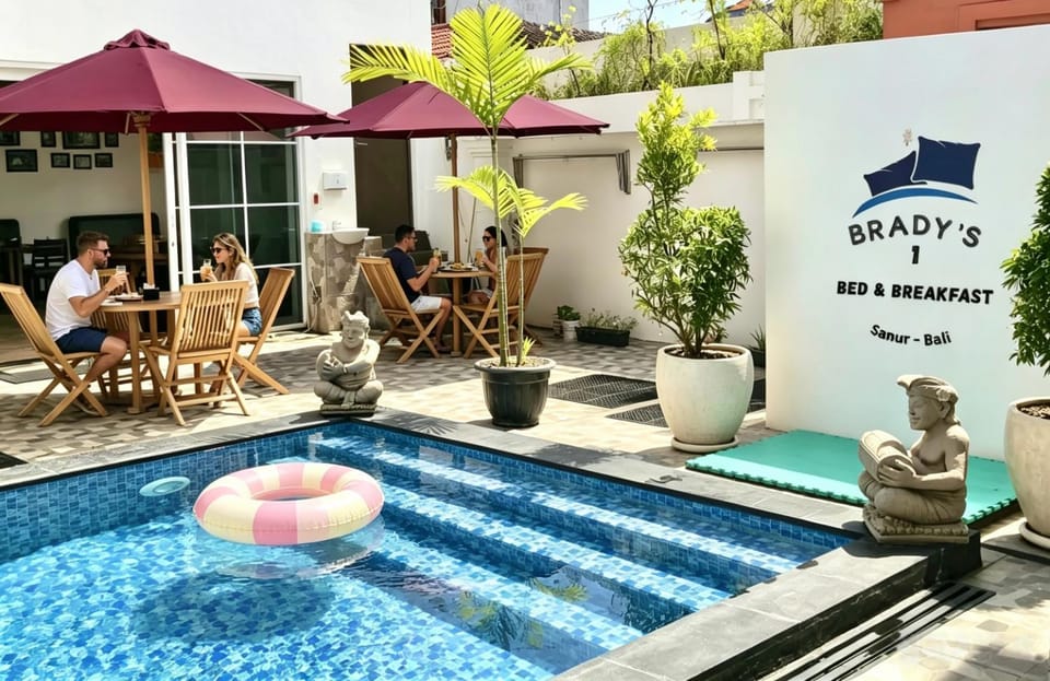 Property building, Swimming pool, Breakfast