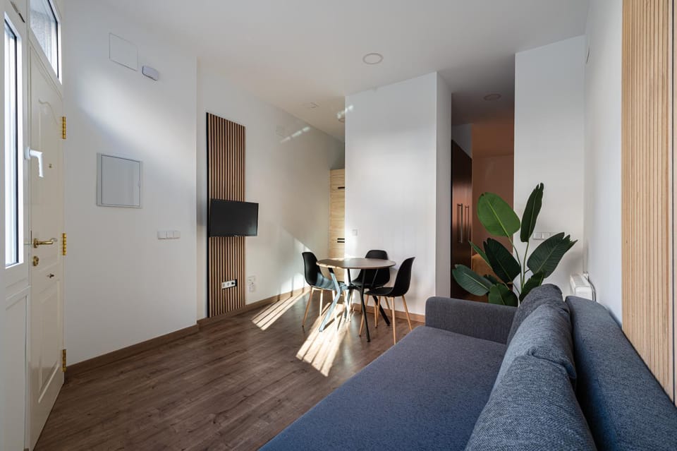 TV and multimedia, Living room, Seating area