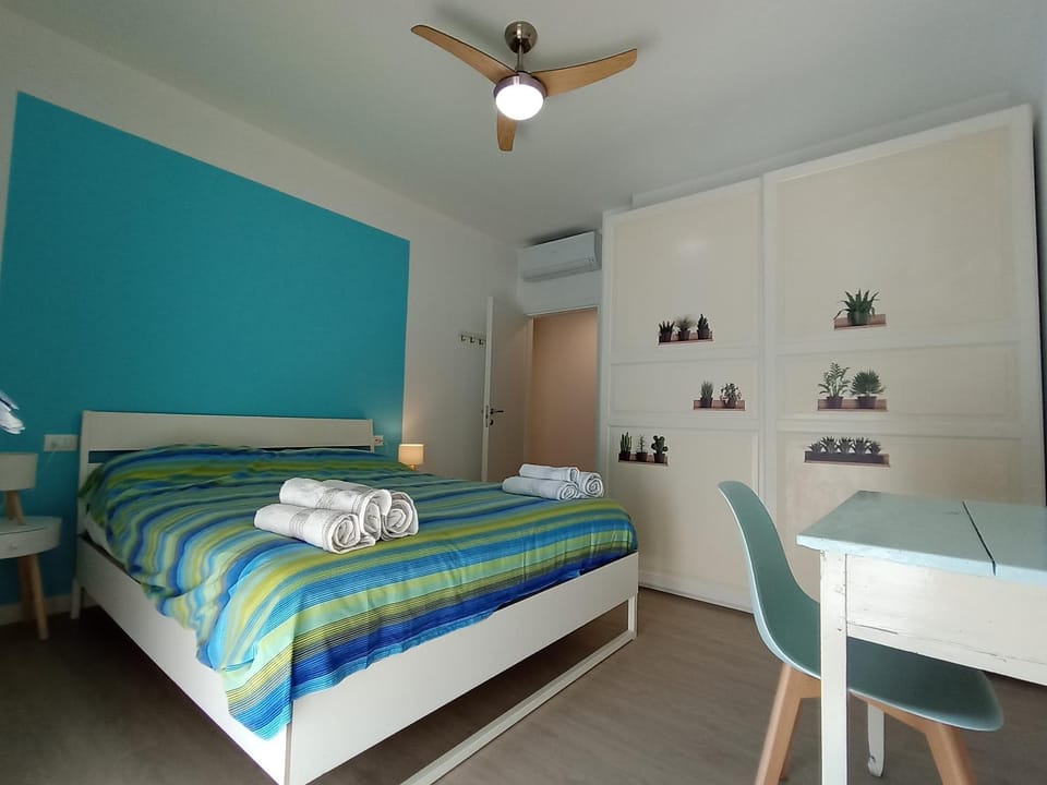 Bed, Bedroom, wardrobe