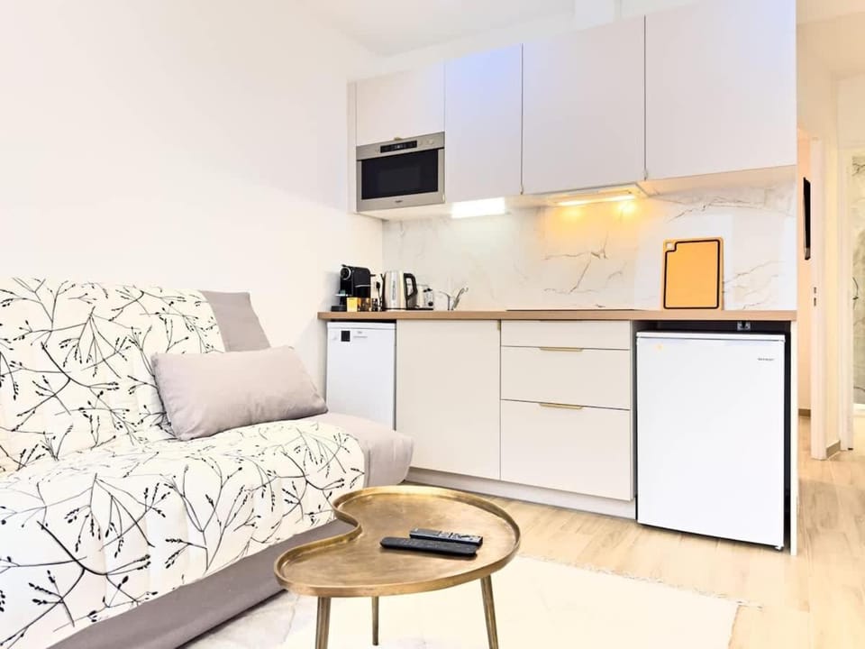 Montparnasse - 1BR Apartment in Paris