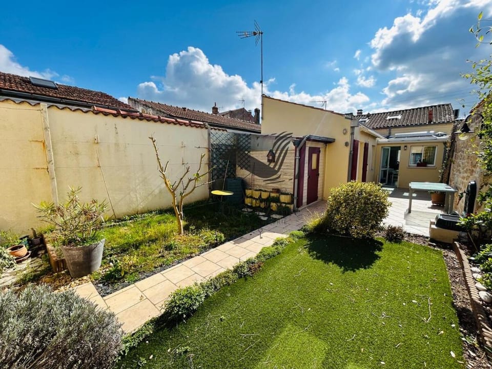 Le Ferney - Proche du centre-ville et des thermes Bed and Breakfast in Nouvelle-Aquitaine