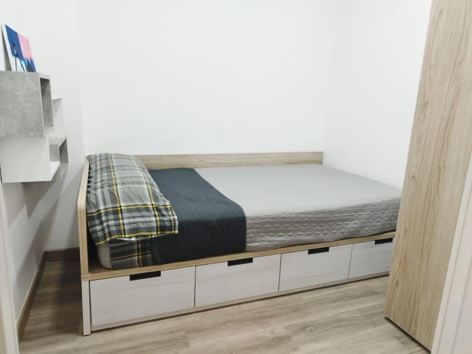 Bed, Bedroom, wardrobe