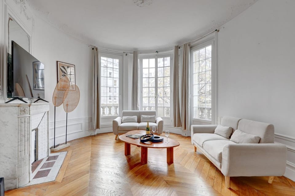TBS 319 - Superb apartment with Eiffel Tower view Apartment in Paris