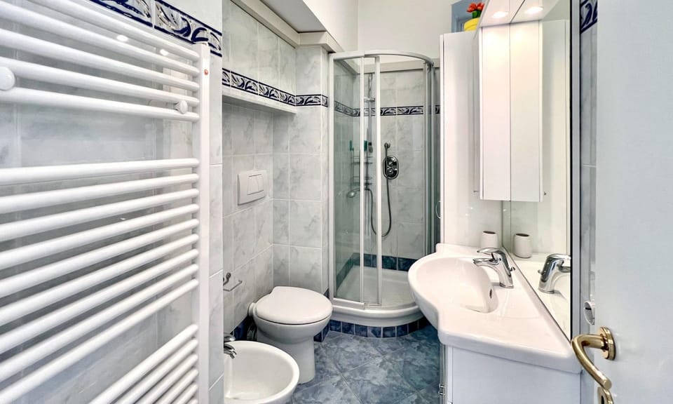 Trilocale fronte mare Apartment in Varazze
