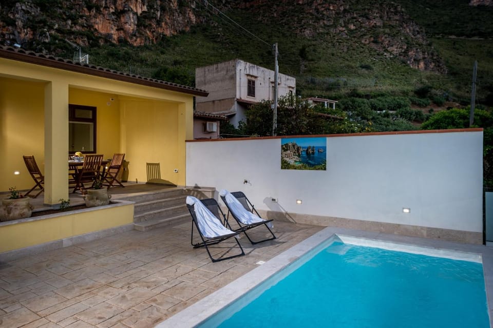 Mountain view, Swimming pool