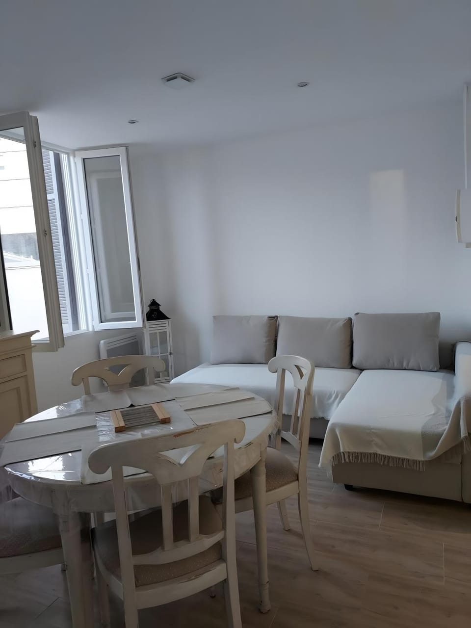 Property building, Living room
