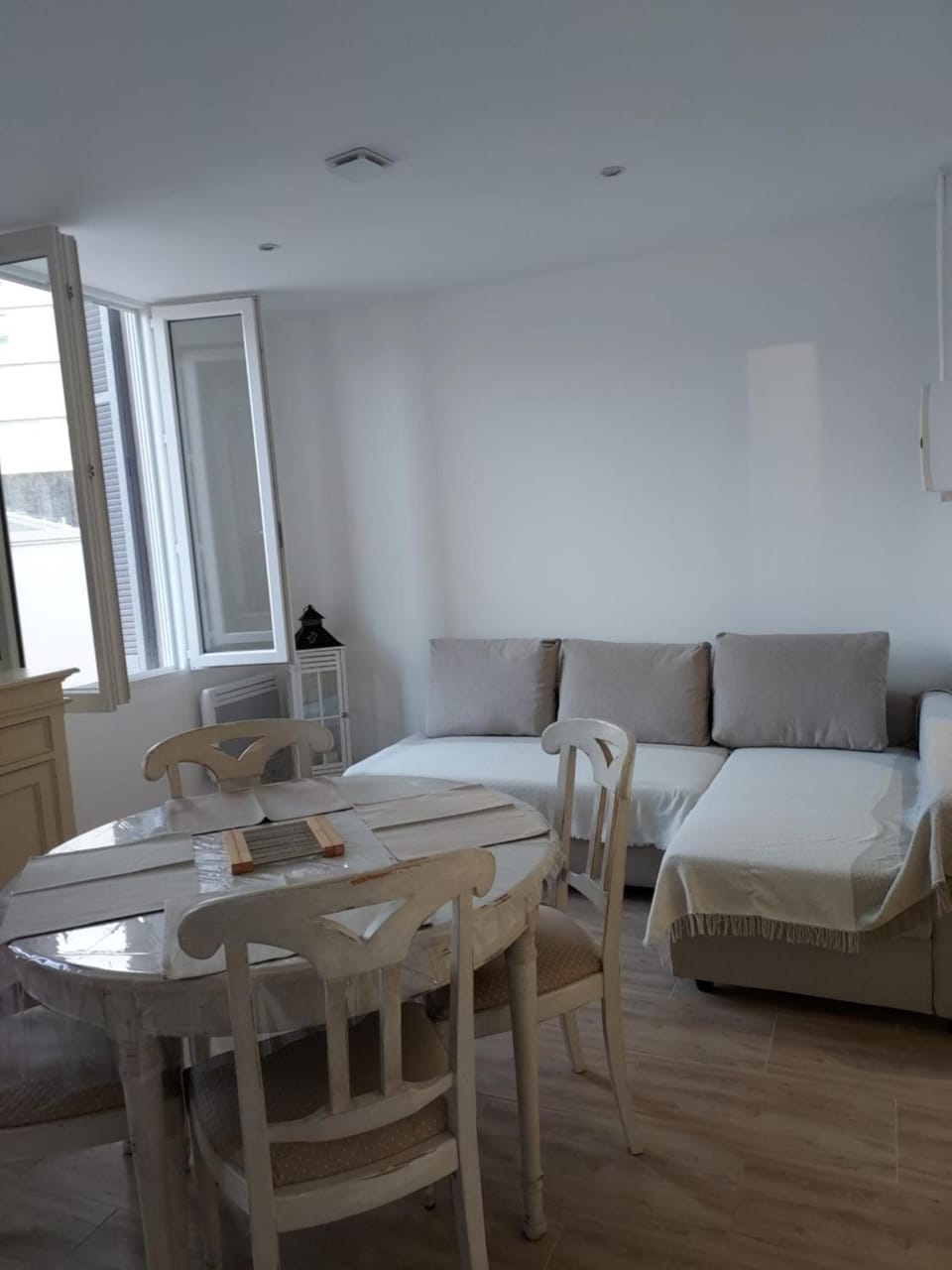 Property building, Living room