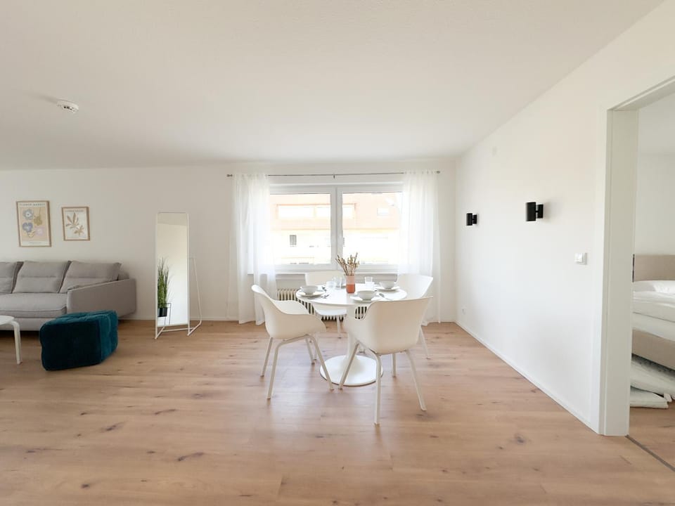 Photo of the whole room, Seating area, Dining area