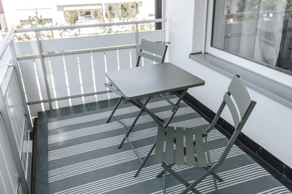 Balcony/Terrace, Food