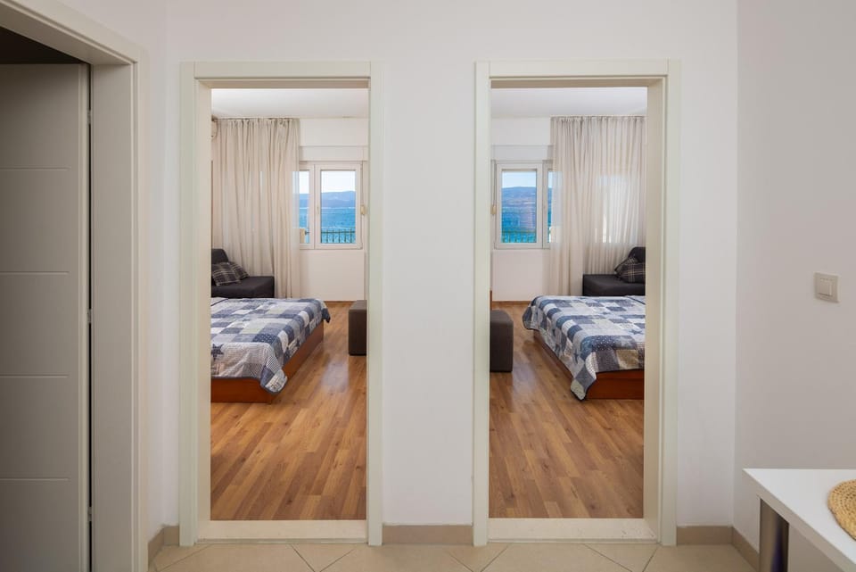 Bed, Bedroom, Sea view
