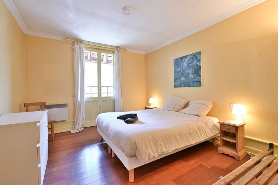 Living room, Bedroom