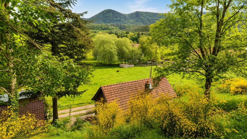 Nearby landmark, Natural landscape, Mountain view