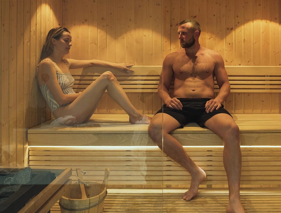 People, Sauna, Sauna, Spa and wellness centre/facilities, group of guests