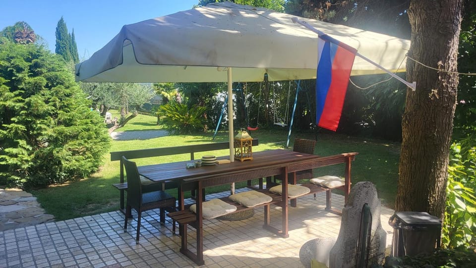 Dining area, Garden view