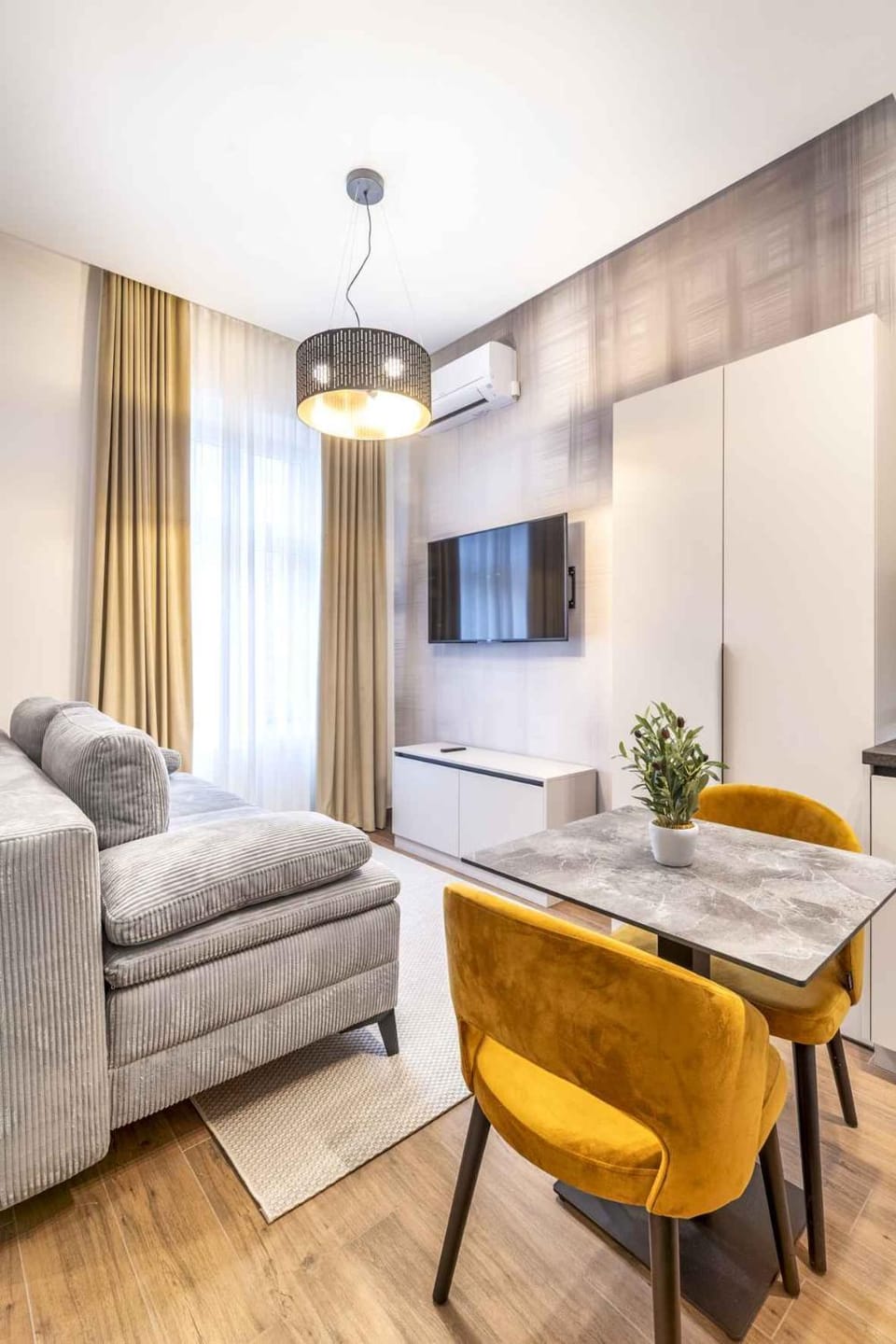 TV and multimedia, Living room, Seating area
