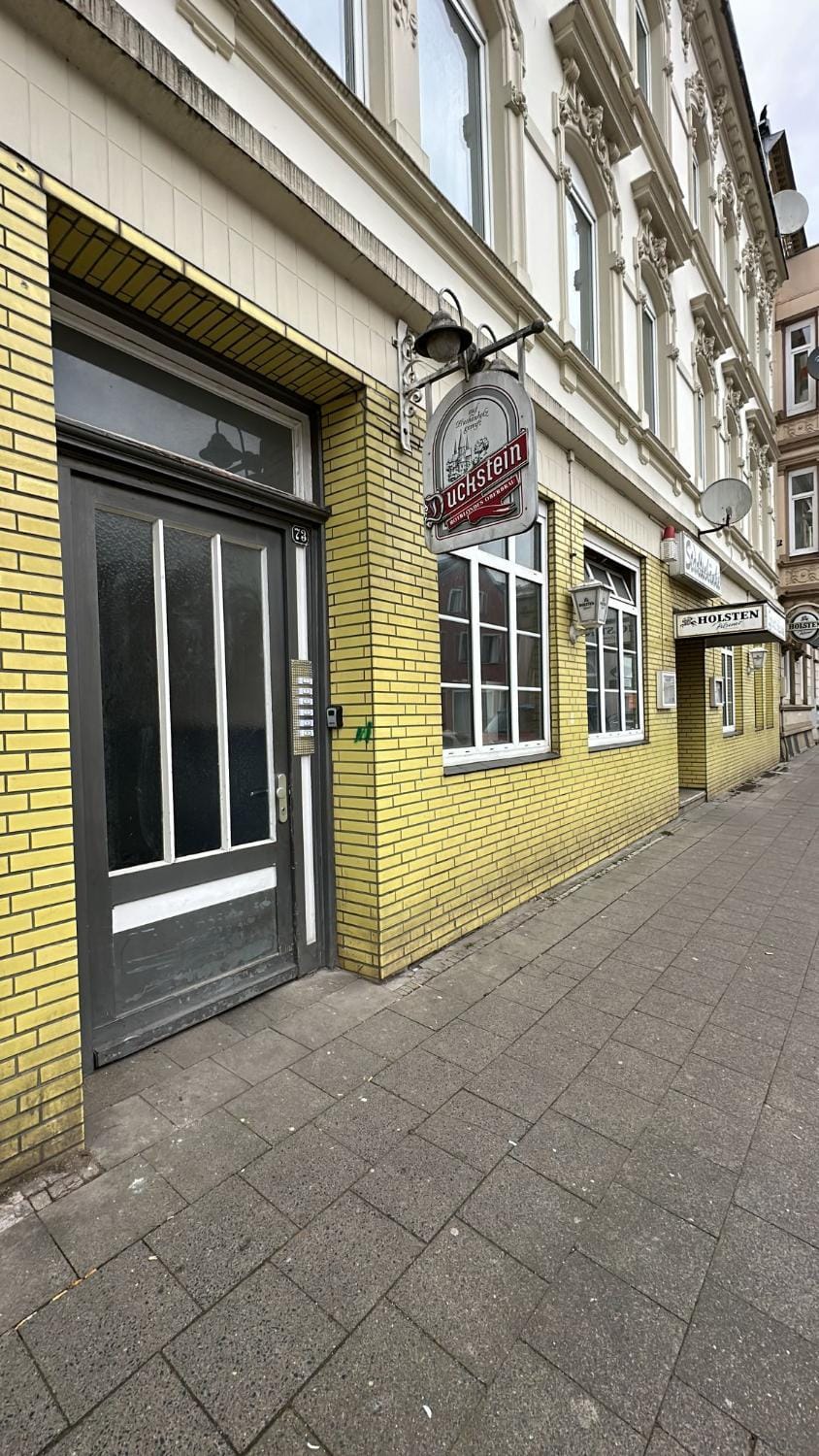 Property building, Facade/entrance