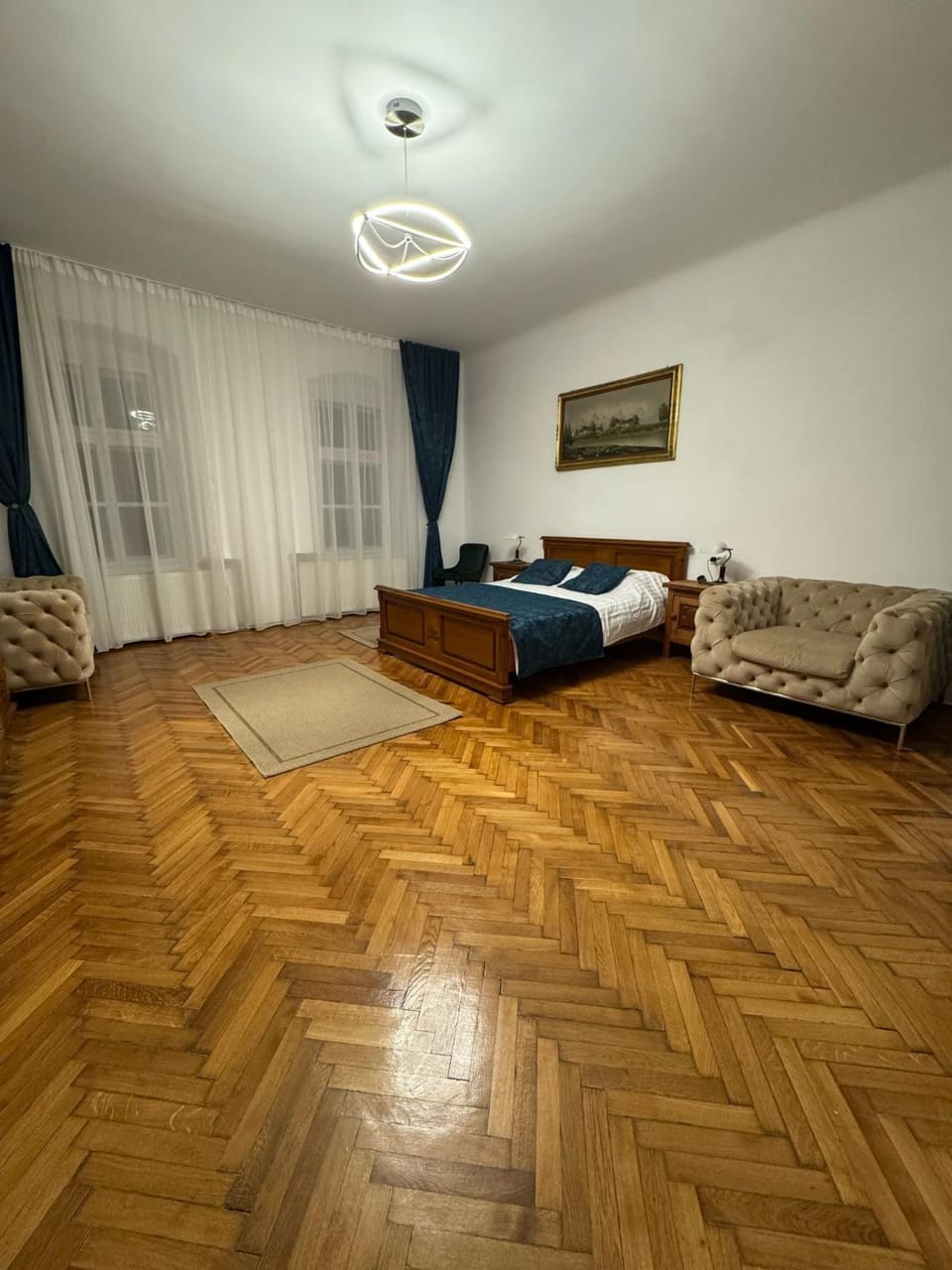 Bed, Living room, Photo of the whole room, Seating area, Bedroom