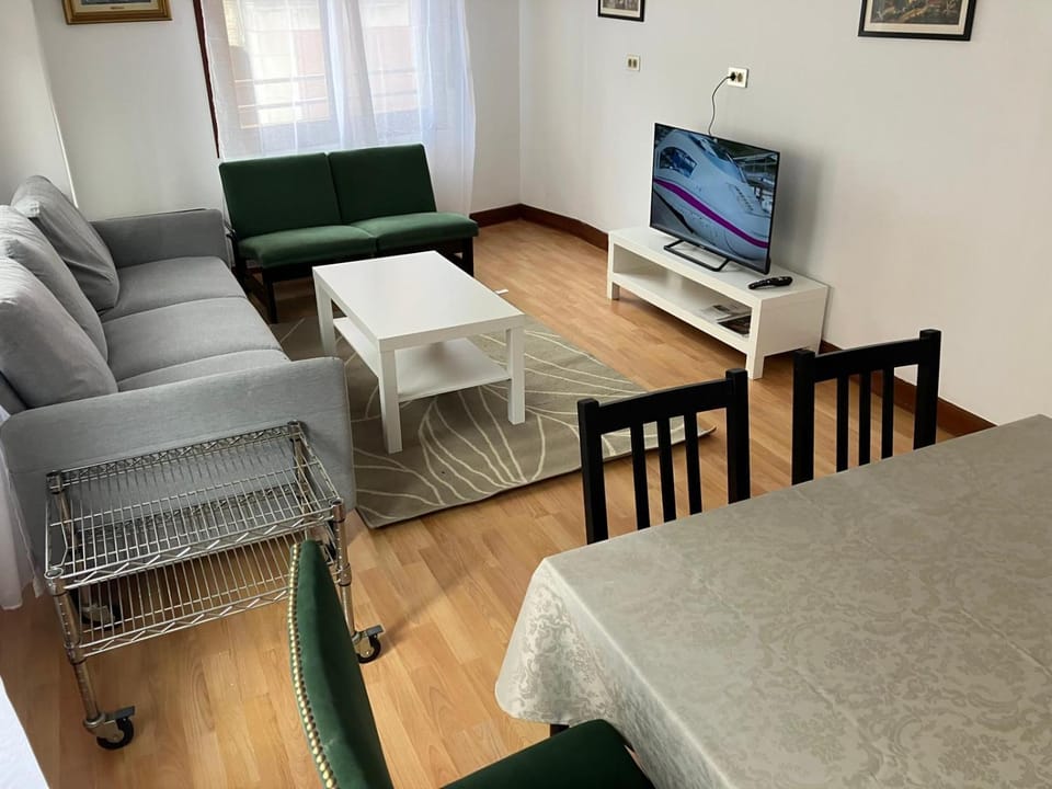VT , Acogedora en barrio tranquilo con garaje Apartment in Bilbao