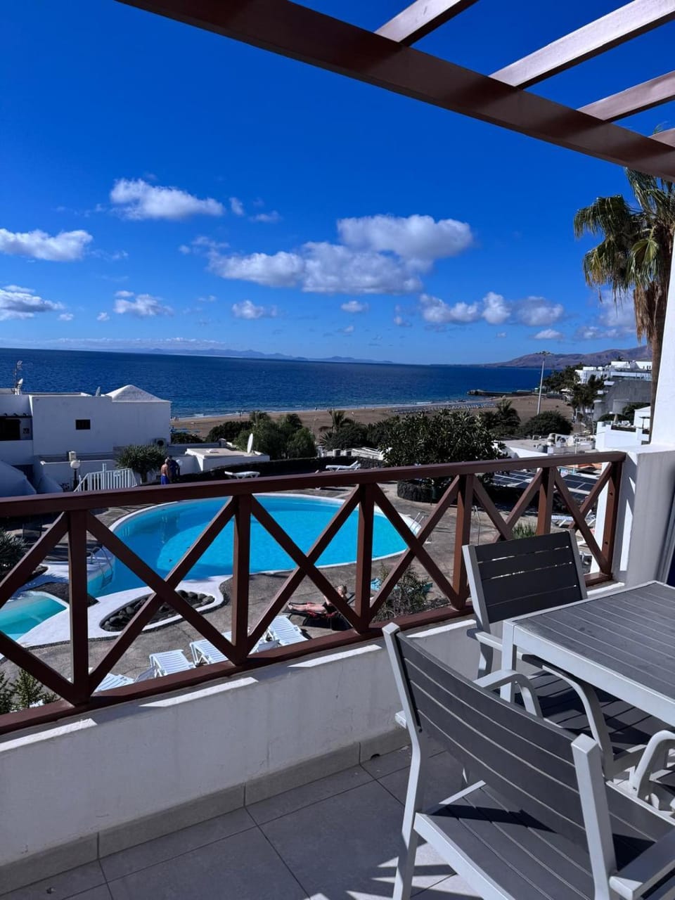Balcony/Terrace, Mountain view, Pool view, Sea view, sunbed