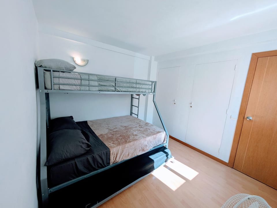 Bedroom, bunk bed, wardrobe