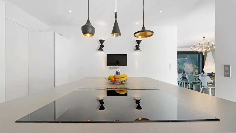 TV and multimedia, Kitchen or kitchenette, Dining area