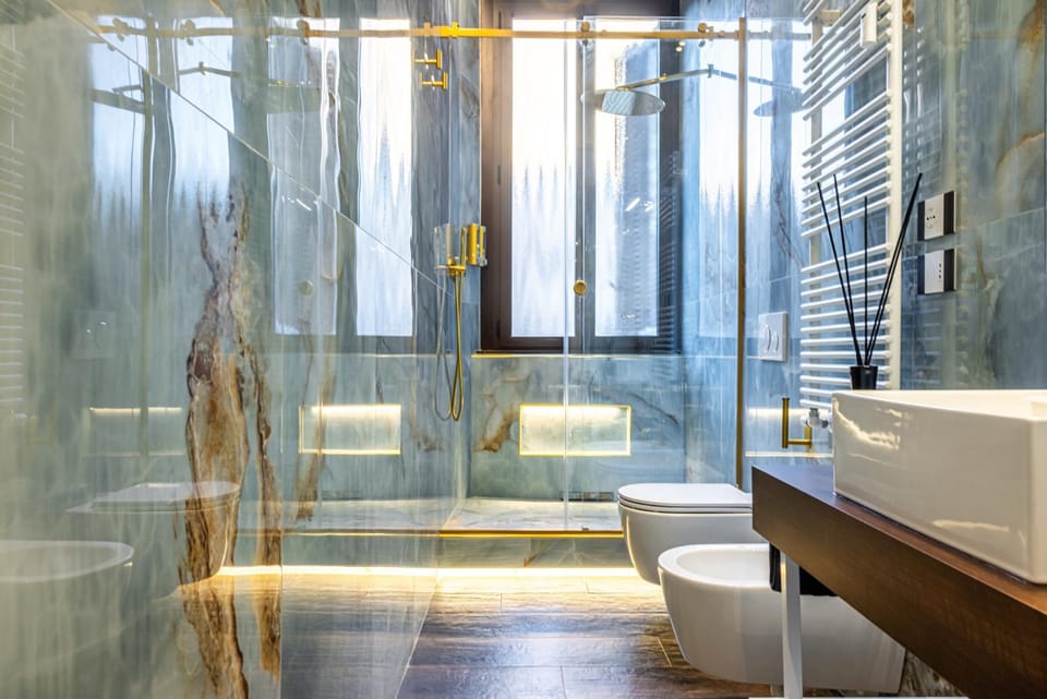 Shower, Toilet, Bathroom