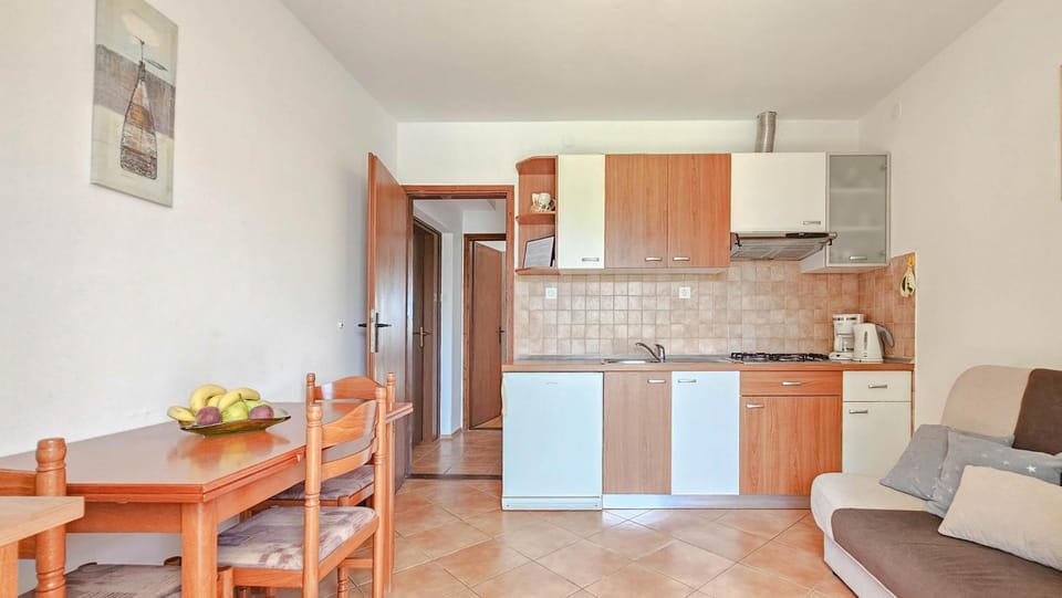 Keti Two Apartment in Novigrad