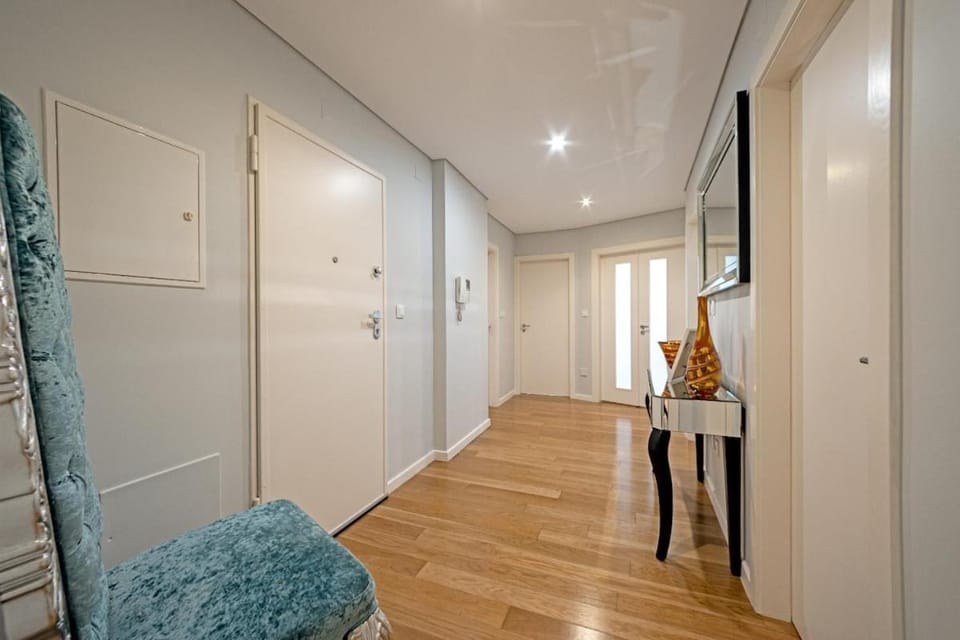 Urbanização Casas Do Lago, Serra de Carnaxide Apartment in Lisbon District