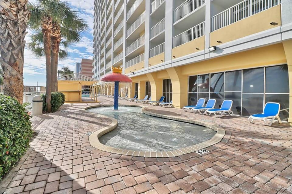 Unforgettable Beachfront Bliss! C1605 Apartment in Myrtle Beach