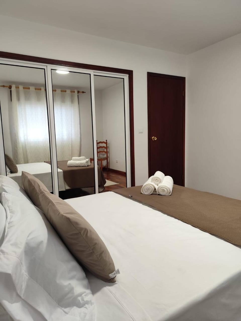 Bed, Bedroom, towels, wardrobe
