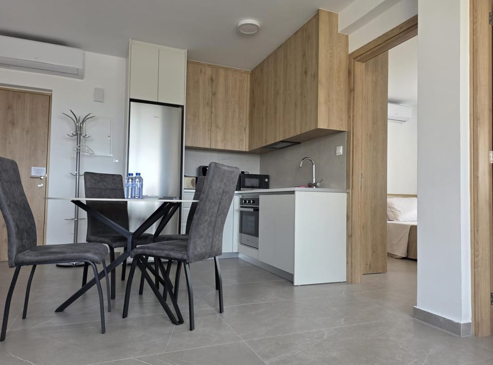 Living room, Dining area, kitchen