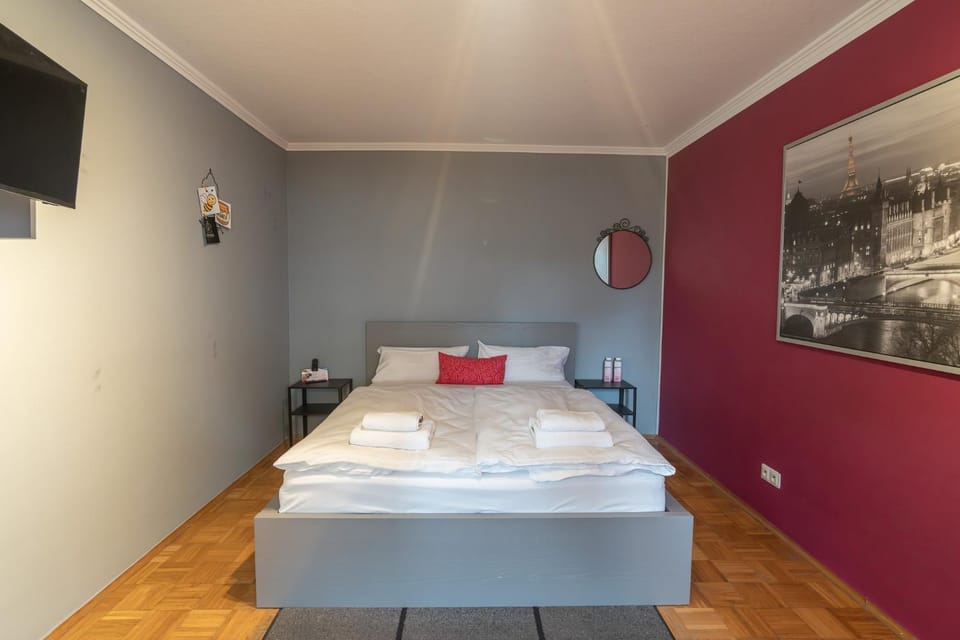 Bed, Bedroom