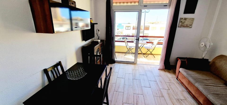 Las vistas 1 bedroom wifi free Apartment in Playa de las Americas