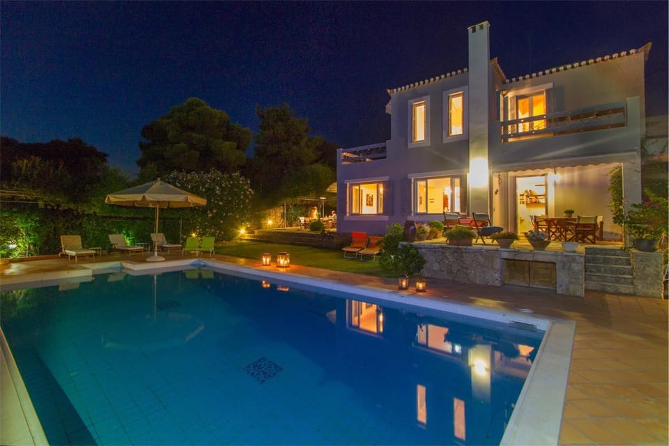 Property building, Garden, Pool view, Swimming pool