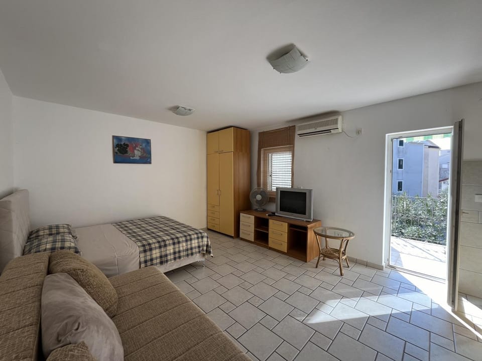 Perfect studio-apartment in Petrovac Apartment in Budva Municipality