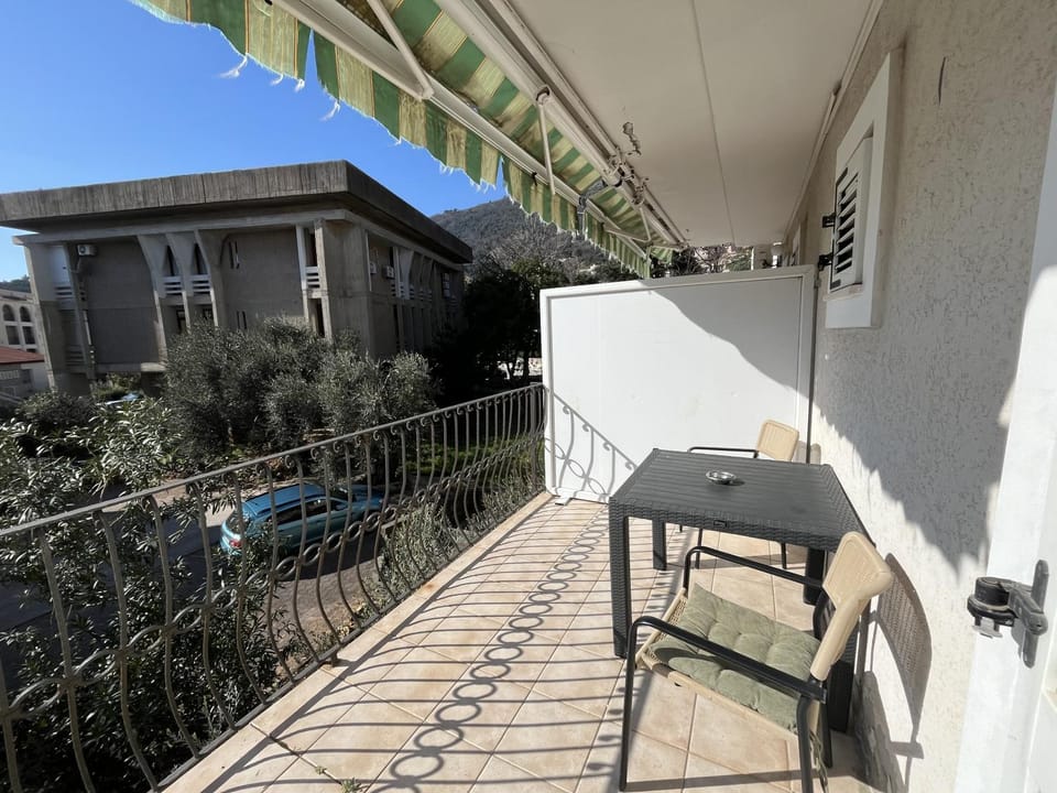 Perfect studio-apartment in Petrovac Apartment in Budva Municipality
